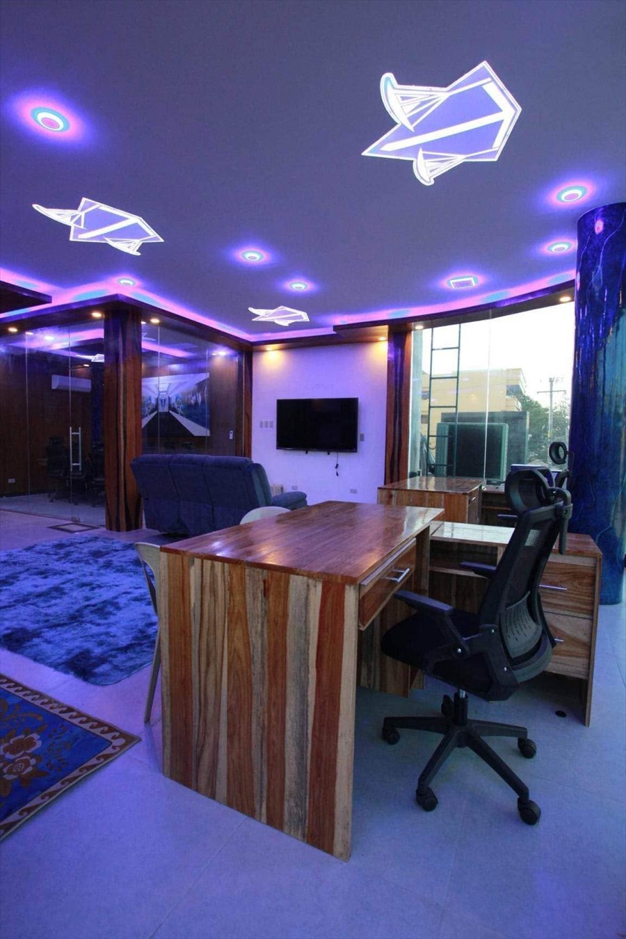 Client lounge with view of the conference room